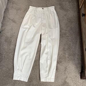 Free people cotton balloon pant. Sz 0. Worn 1x. Off white w/ brown stitching.